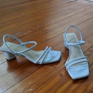 Intentionally Blank Hi-ya sandal